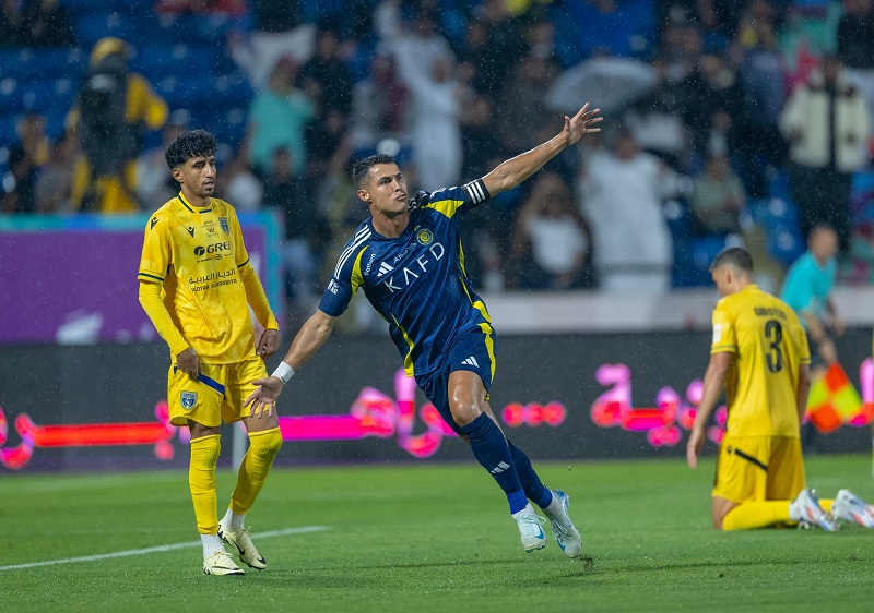 ضبط تردد قناة ثمانية Thmaniah 1 لمشاهدة مباراة الأهلي والنصر في الدوري السعودي 2026