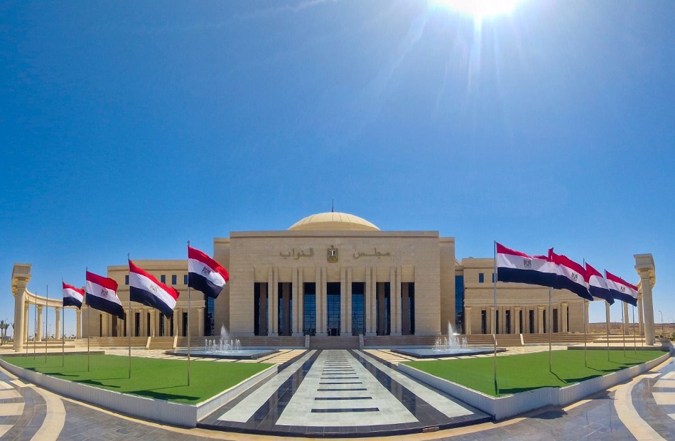 من الكراسي الوزارية إلى مقاعد التشريع.. 10 وزراء سابقين في مجلس النواب الجديد 