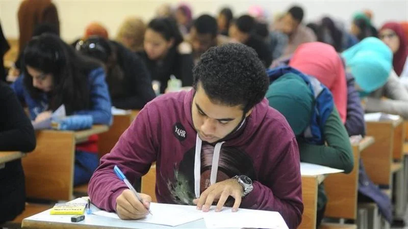 موعد بداية الترم الثانى 2026 فى المدارس والجامعات المصرية