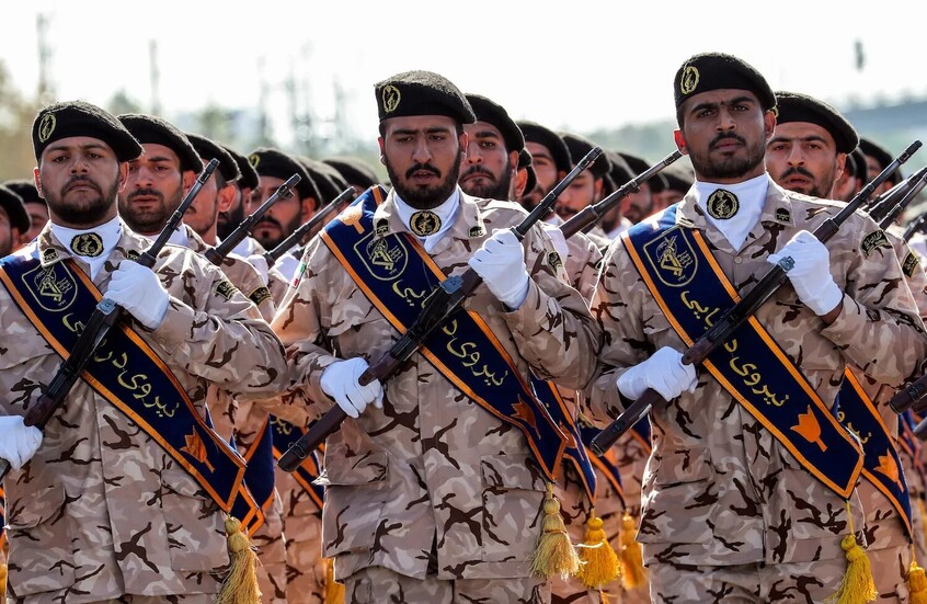 الجيش الإيرانى يهدد: الحرب مع أمريكا ستشمل الكيان الصهيونى وتركيا و7 دول عربية