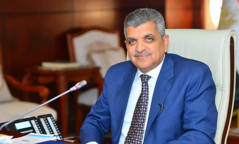 الفريق أسامة ربيع