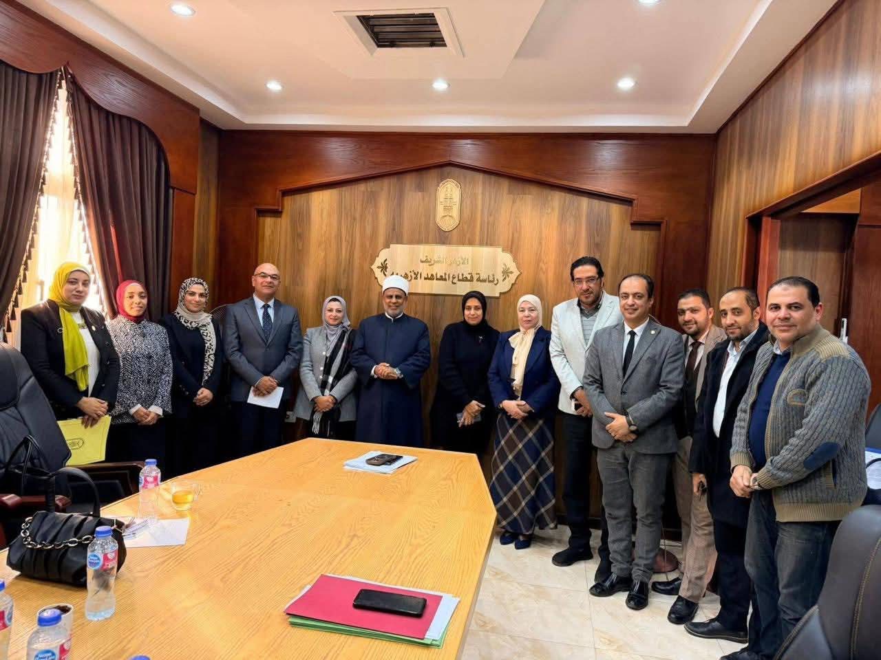 «الصحة» تبحث مع قطاع المعاهد الأزهرية تعزيز صحة الطلاب ضمن مبادرة الكشف المبكر عن الأنيميا والسمنة والتقزم