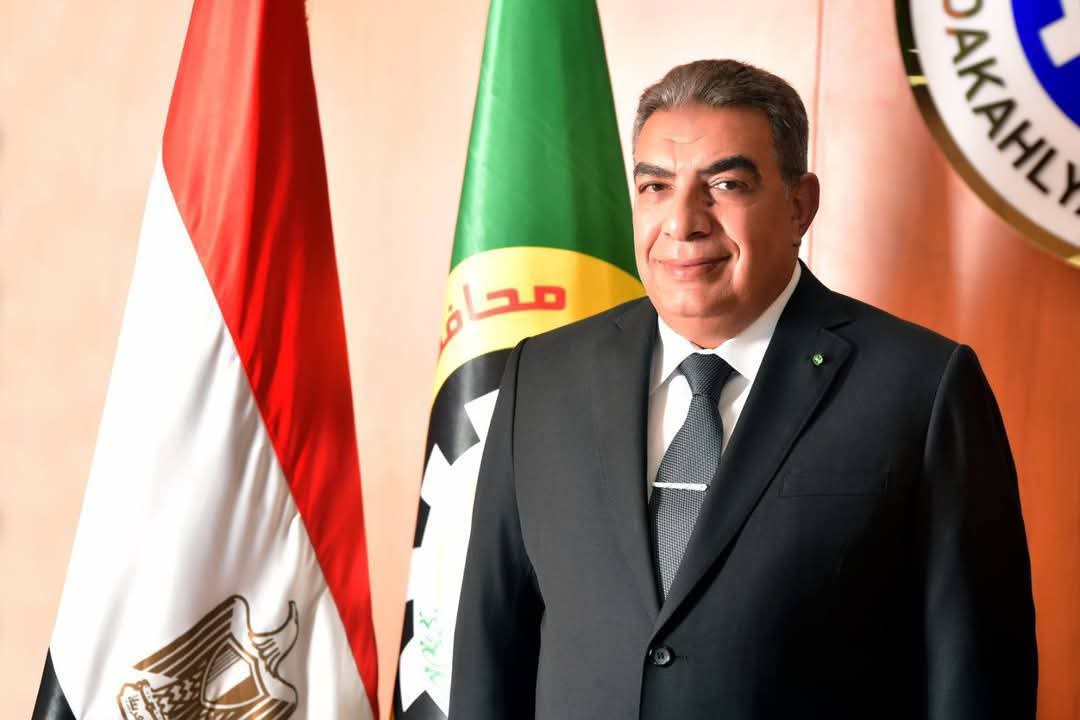 محافظ الدقهلية يهنّئ الدكتور محمد عبدالوهاب لإختياره «رجل العام في مصر والشرق الأوسط»