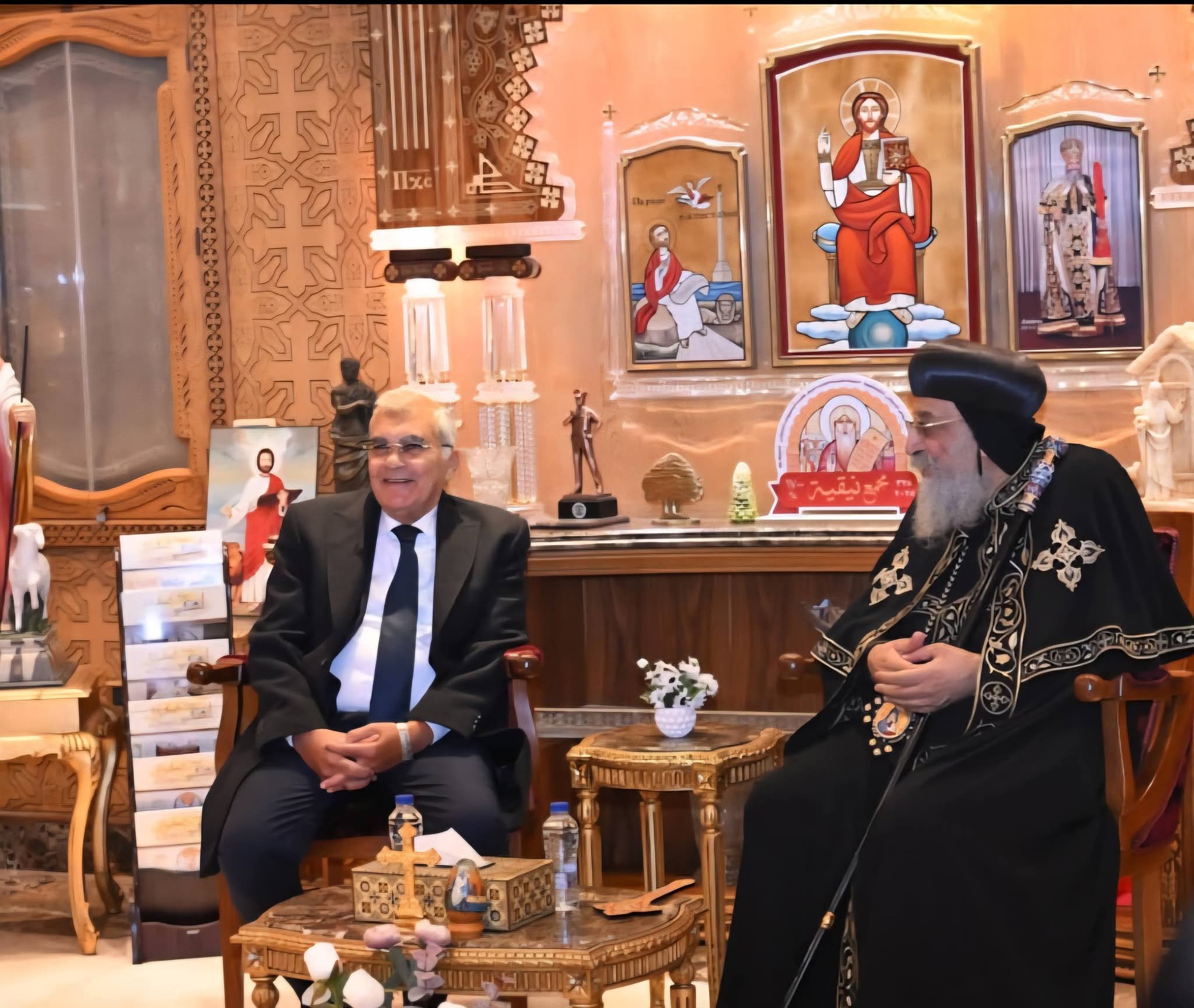 رئيس مجلس الشيوخ يهنئ قداسة البابا تواضروس الثاني بعيد الميلاد المجيد