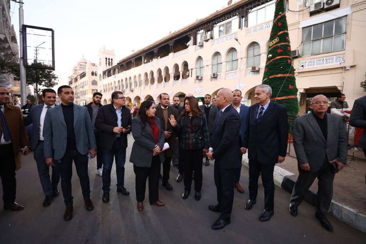 وزيرة التنمية المحلية ومحافظ القاهرة يتفقدان أعمال تطوير شارع إبراهيم بمنطقة الكوربة بمصر الجديدة