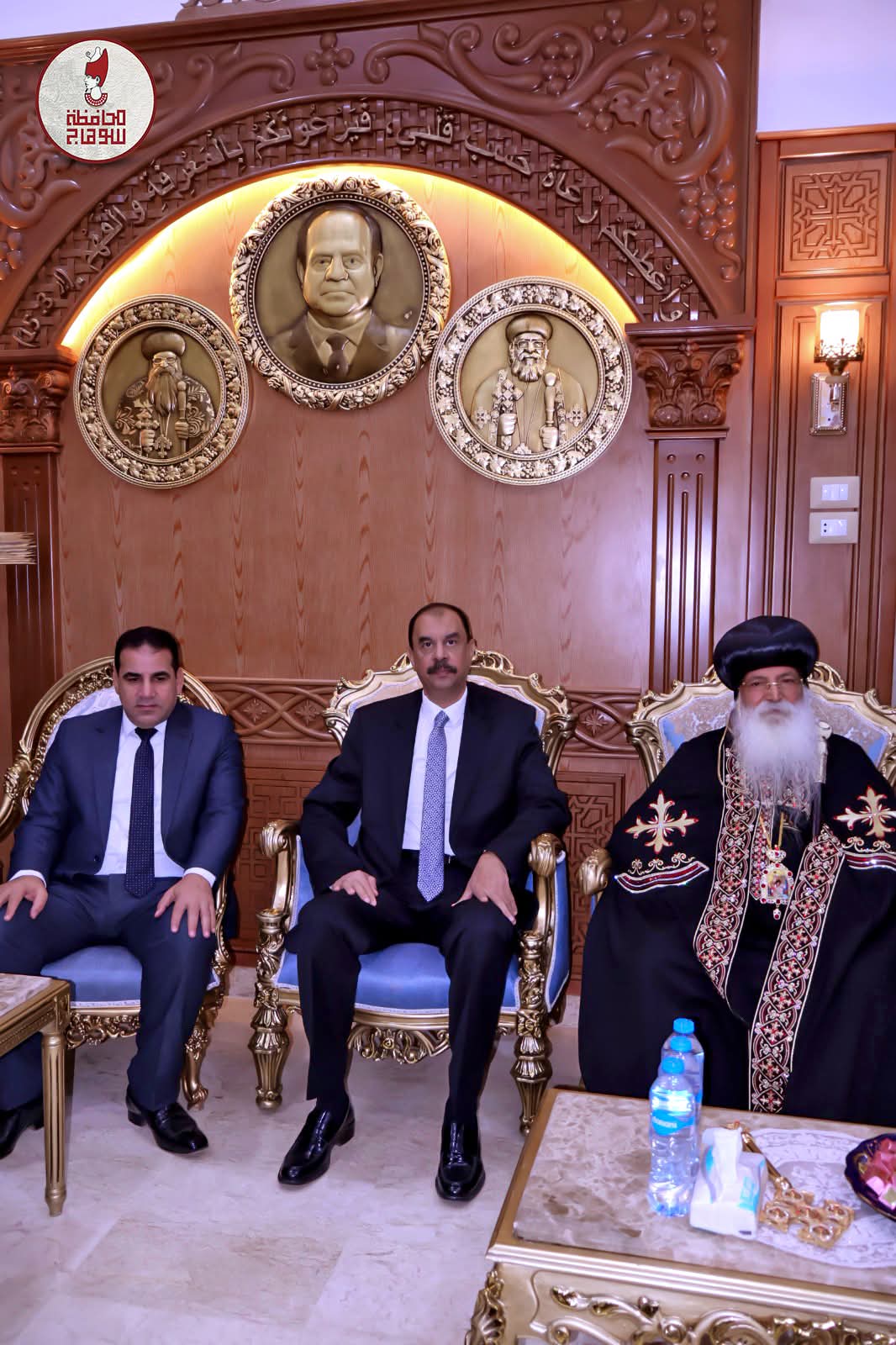 محافظ سوهاج يهنئ الإخوة الأقباط بمطرانيات طما وطهطا وكنيسة المراغة بعيد الميلاد المجيد