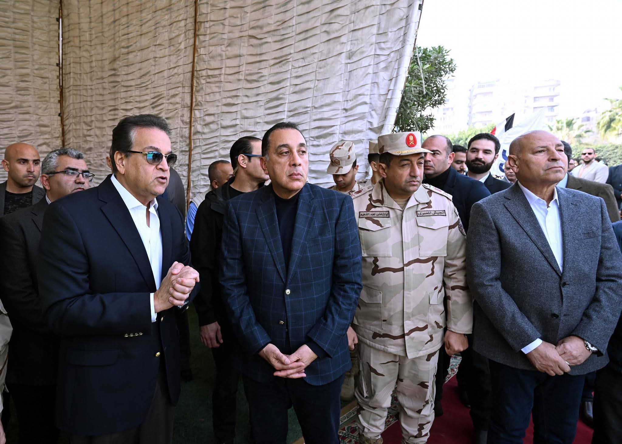 رئيس الوزراء يتفقد مستشفى أورام دار السلام (هرمل سابقا) ومبناها الجديد
