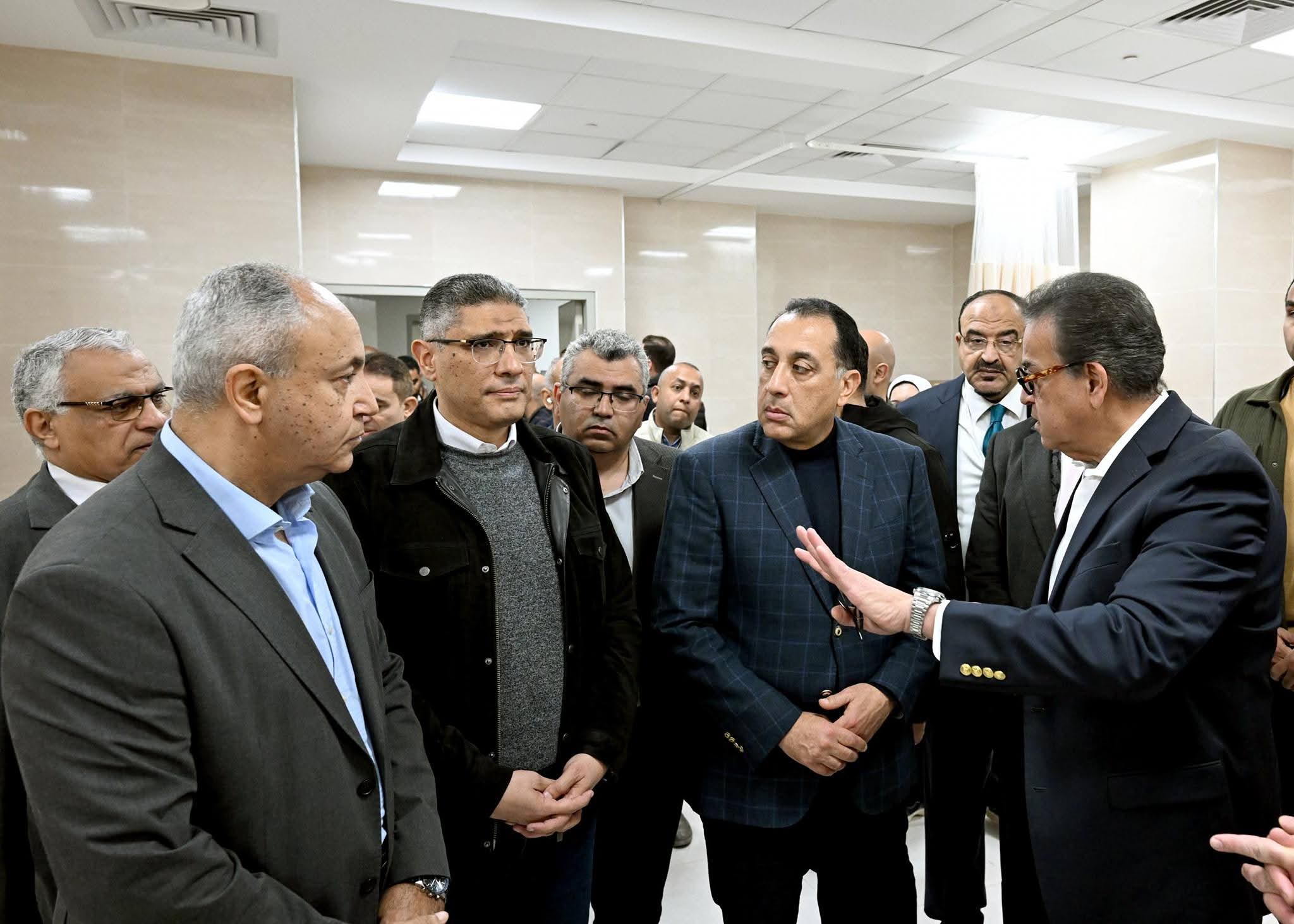 رئيس الوزراء يختتم جولتة بتفقد الأعمال النهائية لمشروع مستشفى بولاق الدكرور العام بالجيزة