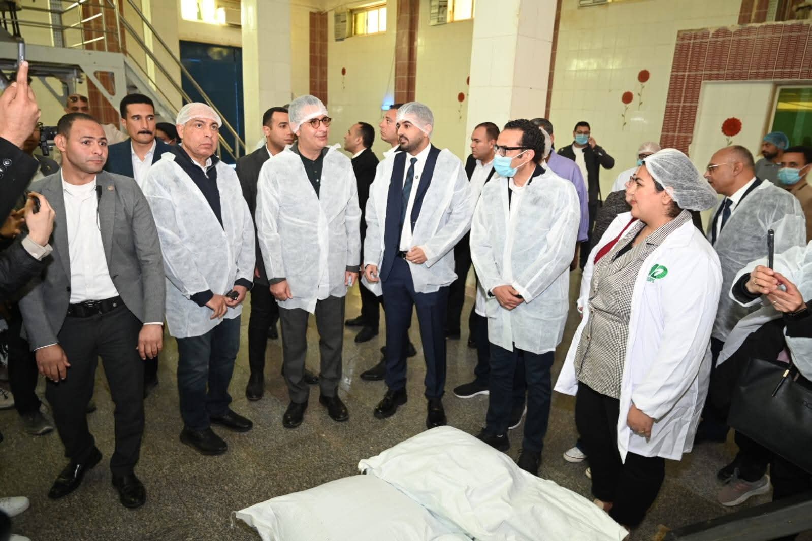 وزير التموين من مصنع أبو قرقاص: الحكومة حريصة على تطوير صناعة السكر وتعزيز المخزون الاستراتيجي