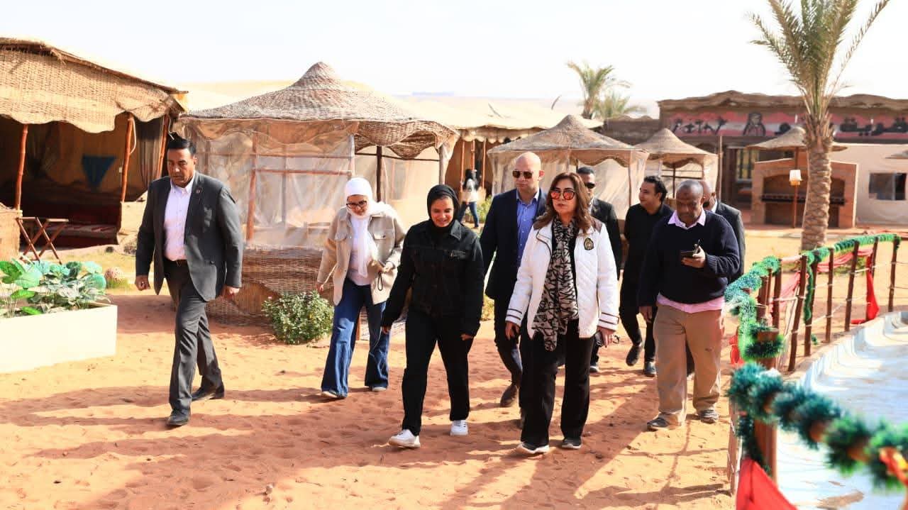 منال عوض في جولة تفقدية مفاجئة لمحمية الغابة المتحجرة