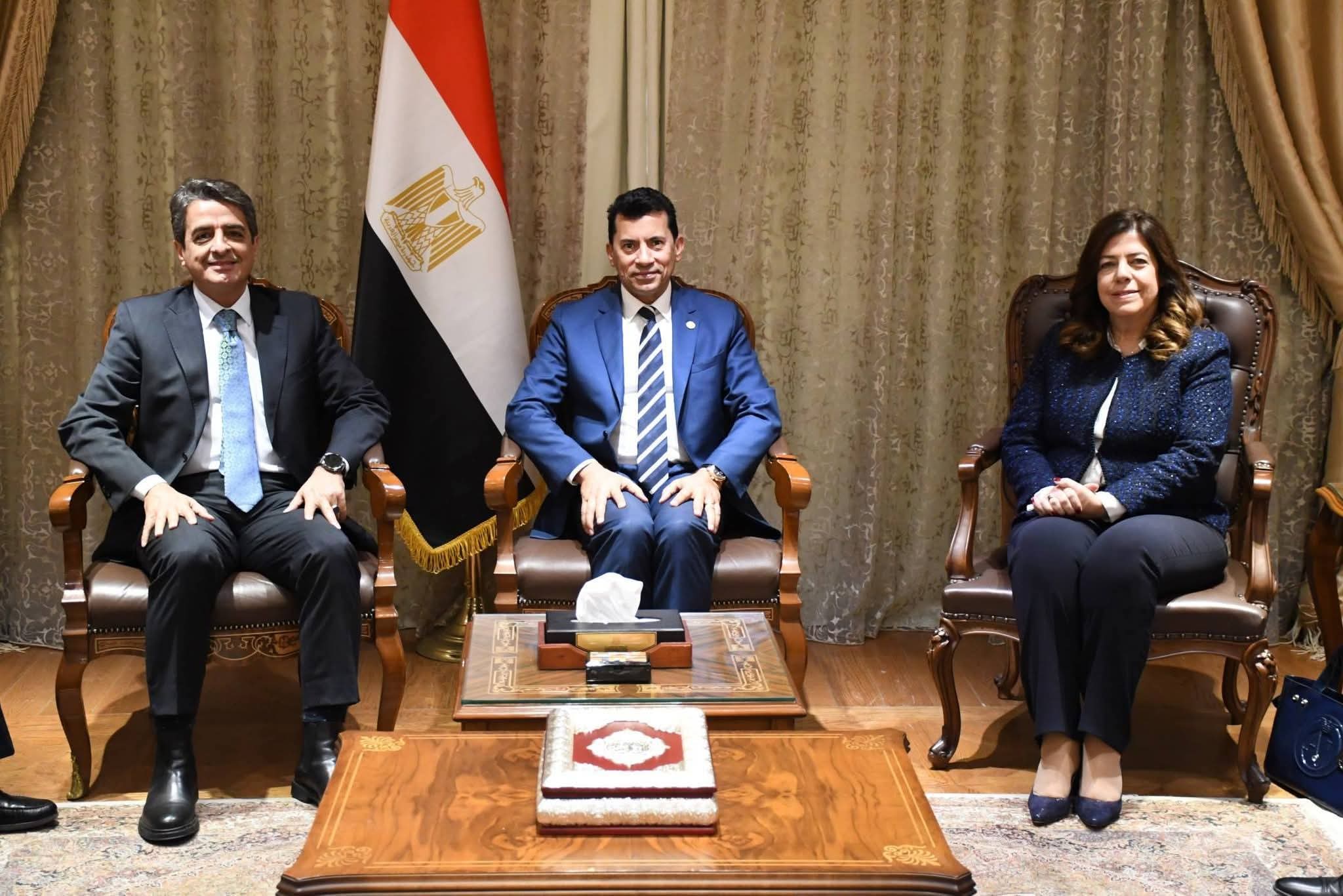 وزير الرياضة يبحث مع نظيريه اللبنانى والأردنى سبل تعزيز التعاون المشترك
