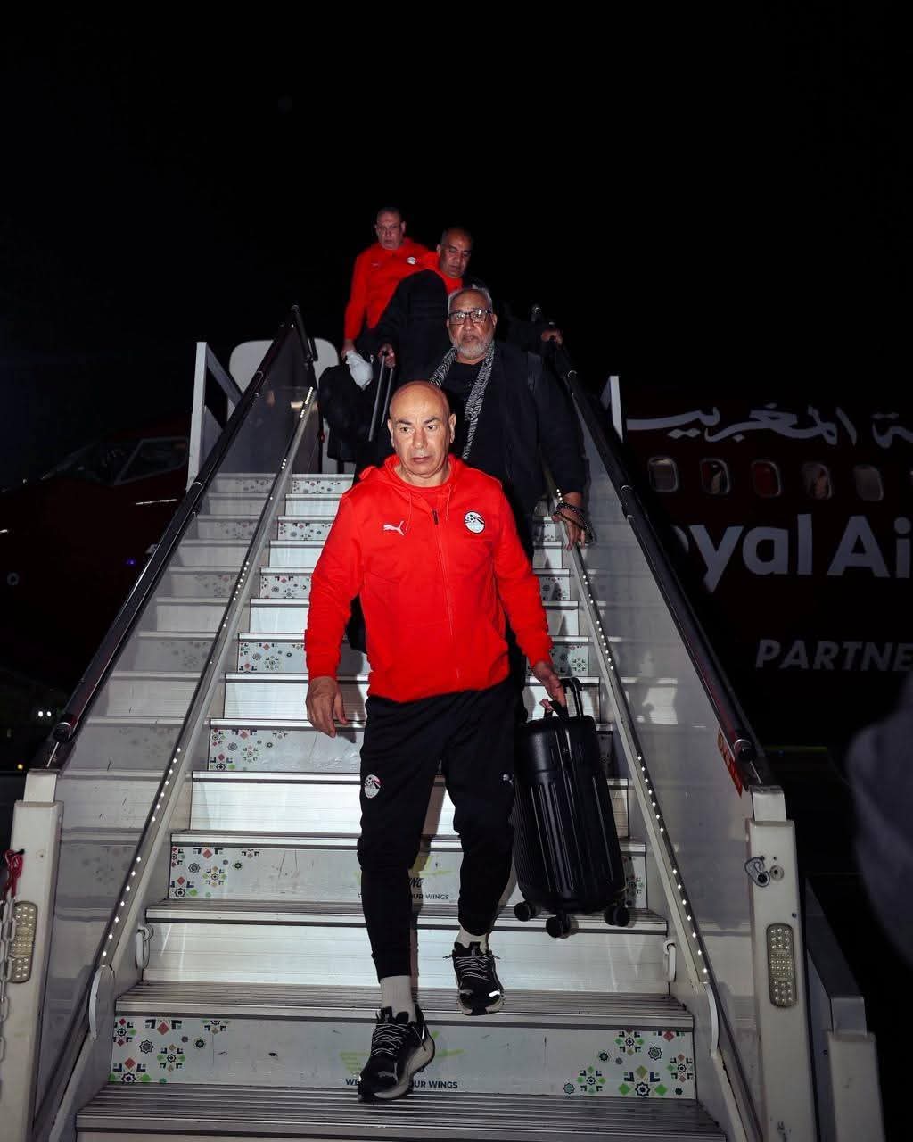 بعثة المنتخب تصل مدينة طنجة المغربية لمواجهة الأسود السنغالية