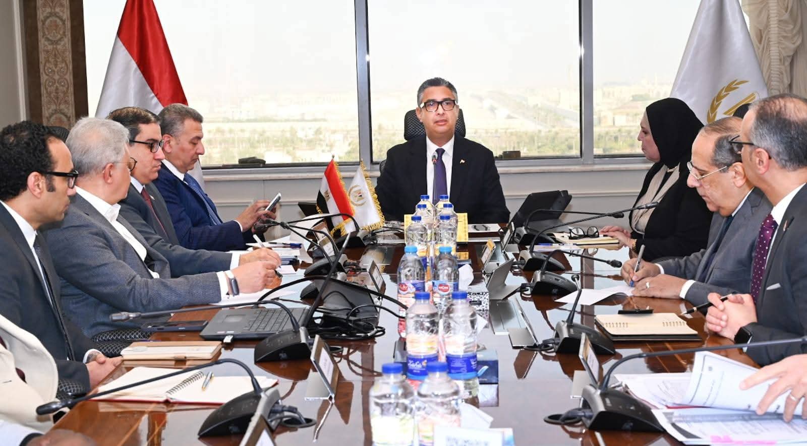 وزير التموين  يبحث مع مجلس إدارة شركة السكر والصناعات التكاملية إستعدادات الموسم الجديد 