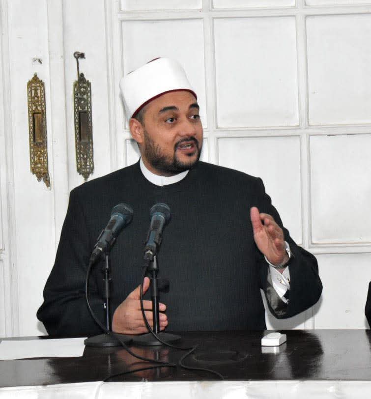 أمين عام الأعلى للشئون الإسلامية يتسلم مهام عمله بحضور الأمين السابق