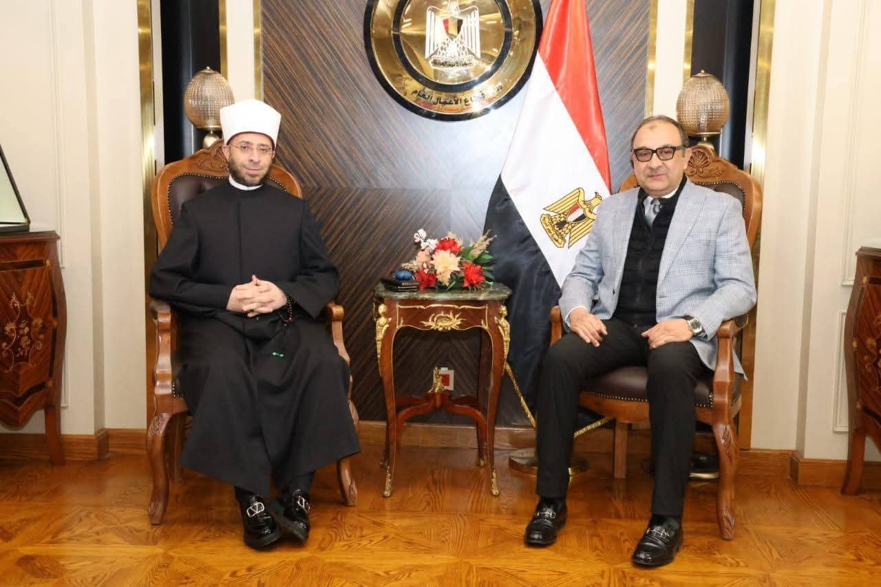 وزير قطاع الأعمال العام يبحث مع وزير الأوقاف  تعزيز التعاون و تعظيم الإستفادة من الأصول 