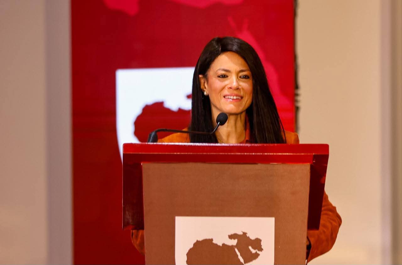 وزيرة التخطيط: الاستثمار في الإنسان والذكاء الاصطناعي مفتاح التنافسية العالمية
