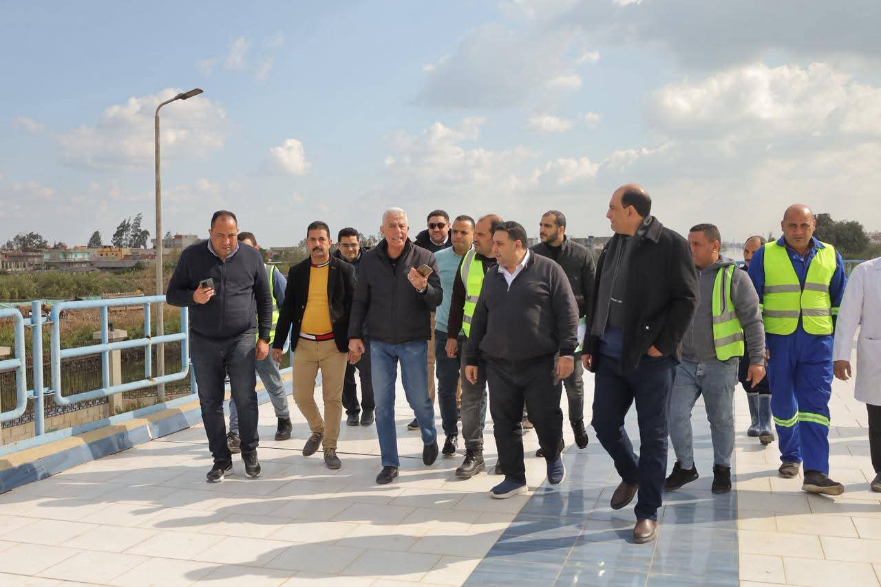 مستشار رئيس مجلس الوزراء يتفقد مشروعات مياه الشرب والصرف الصحي بالبحيرة 