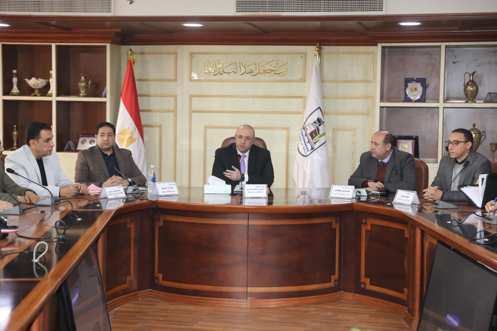محافظ بني سويف يستعرض استعدادات قطاعات وأجهزة المحافظة لاستقبال شهر رمضان المبارك 