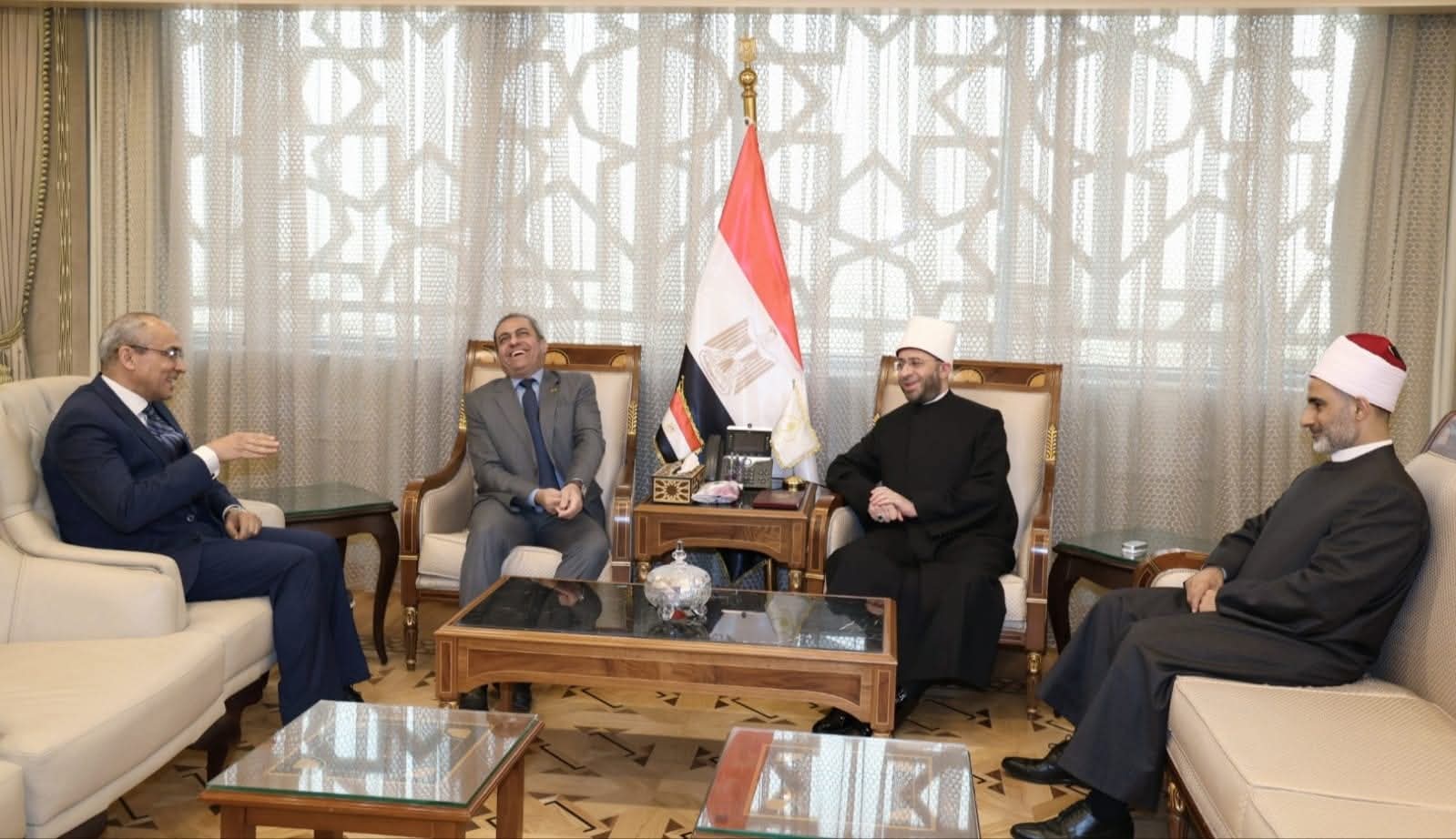 وزير الأوقاف يبحث مع رئيس شركة العاصمة الجديدة إحياء شهر رمضان بمسجد مصر الكبير
