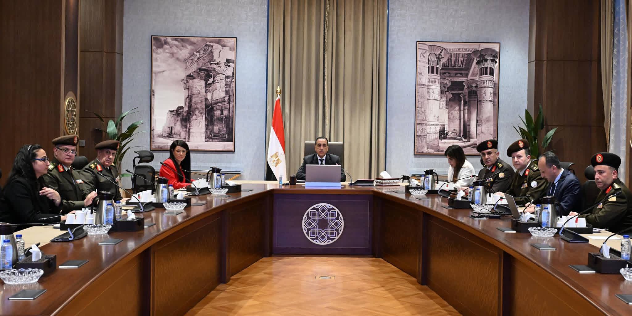 رئيس الوزراء يتابع مشروعات الهيئة الهندسية للقوات المسلحة 