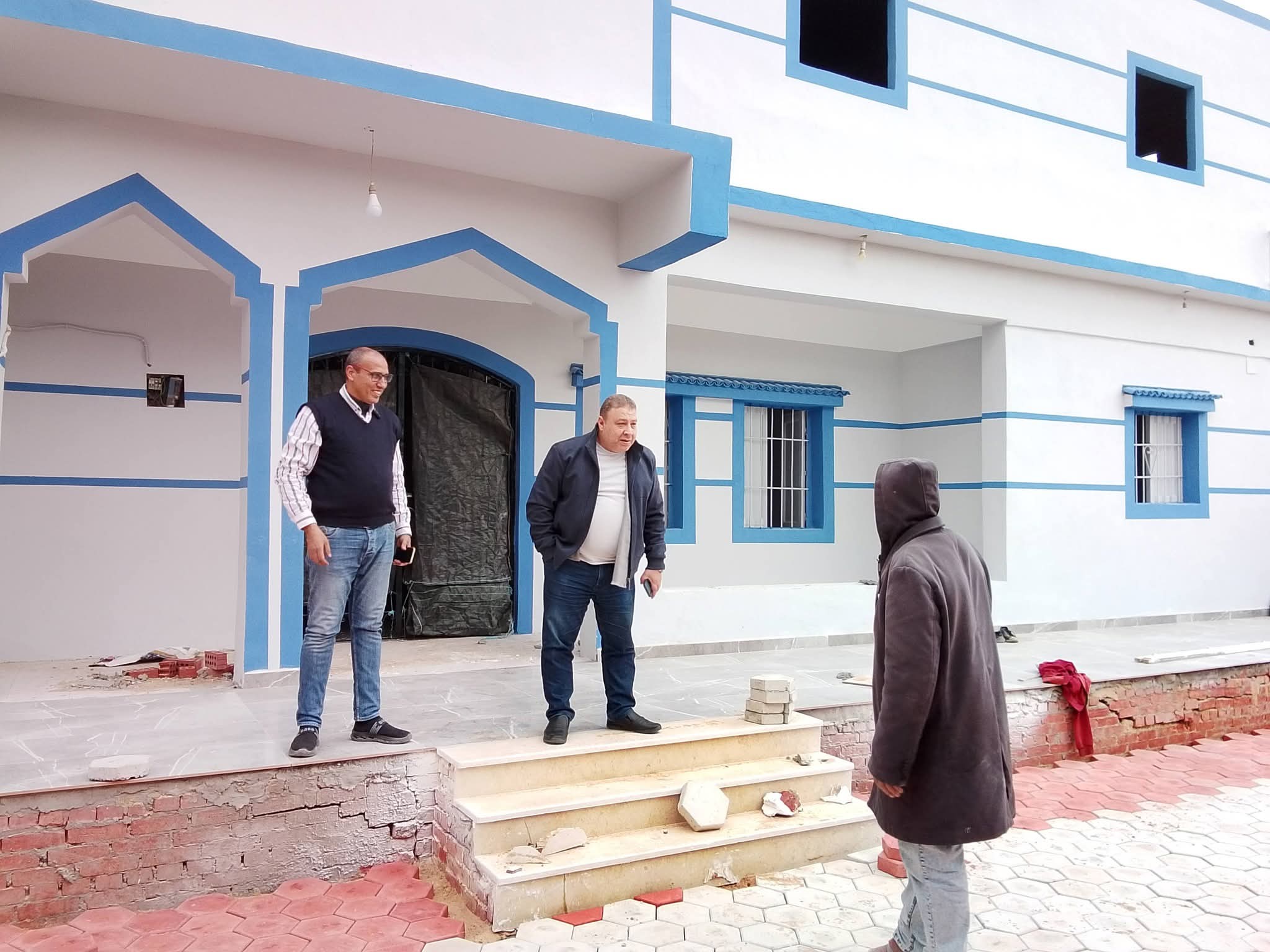رئيس مدينة بدر يتفقد الأعمال الجارية بمقر التأمين الصحى الجديد 