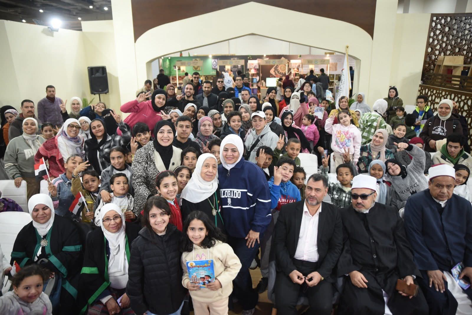 عرض تربوى بالعرائس للأطفال.. بجناح الشئون الإسلامية بمعرض الكتاب
