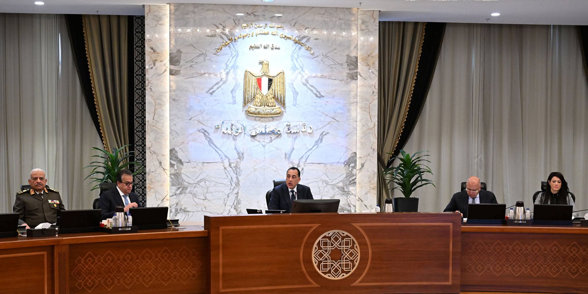 رئيس الوزراء يترأس الإجتماع الأسبوعي للحكومة بالعاصمة الجديدة