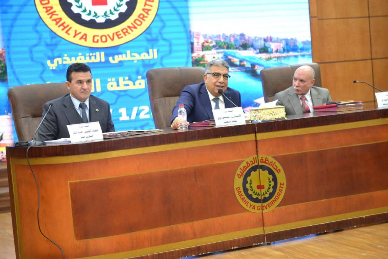 محافظ الدقهلية: إزالة فورية لمخالفات البناء فى المهد والإحالة للنيابة العسكرية