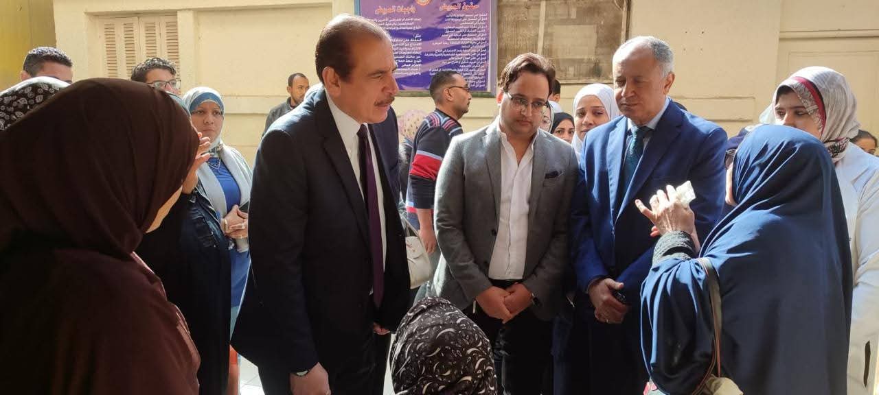 خطة عاجلة لانتظام عيادات التأمين الصحى بمستشفى التحرير