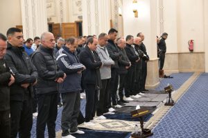 الرئيس من الأكاديمية العسكرية المصرية: اطمئن المصريين.. الأوضاع الداخلية مستقرة وفى تحسن وكل السلع متوافرة - FB IMG 1769786212402 300x200