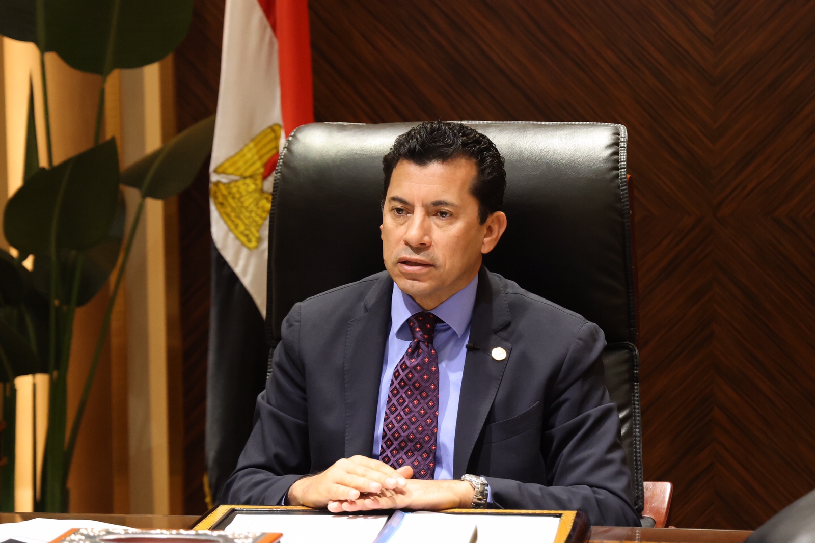 وزير الشباب والرياضة يبحث تخفيض تكلفة الكشف الطبي للرياضيين ضمن ضوابط بطولات الجمهورية