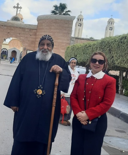 الدكتورة عبير نصار تزور دير مارمينا ببرج العرب وتهنئ قداسة البابا تواضروس والأخوة الأقباط بعيد الميلاد المجيد