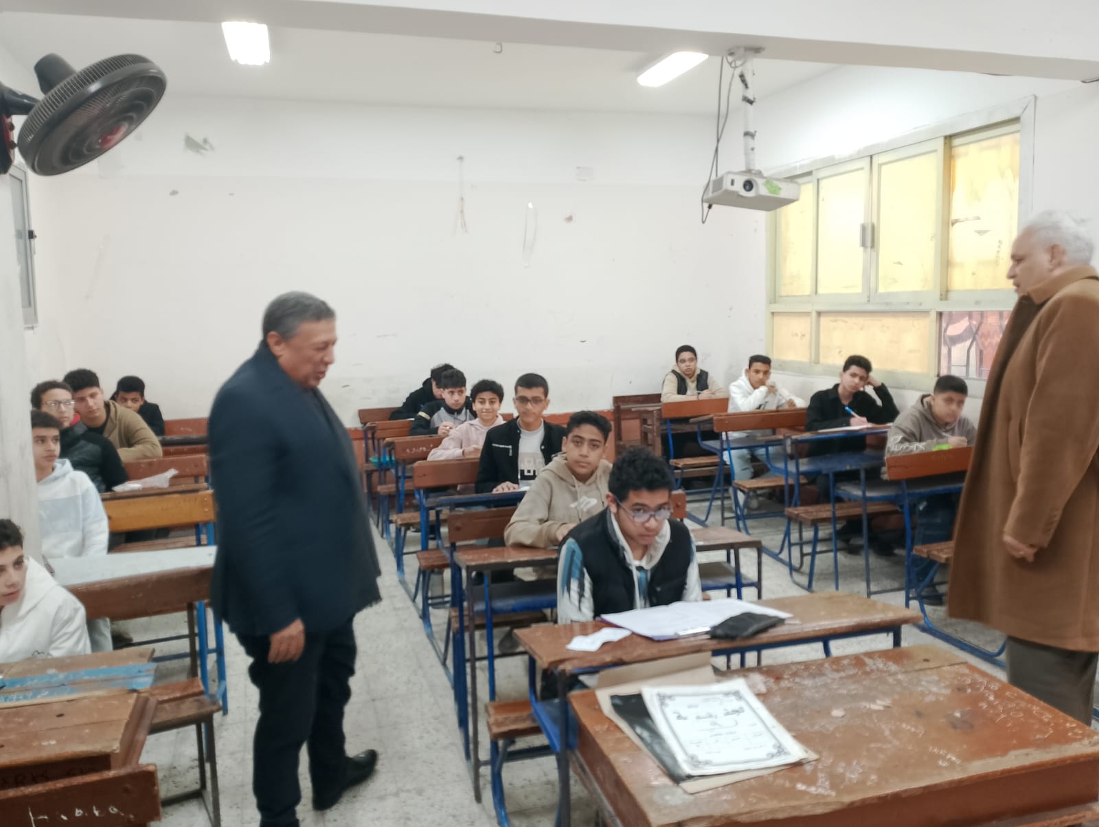 مدير تعليم البحيرة يتابع اليوم الثانى من إمتحانات الشهادة الإعدادية العامة  