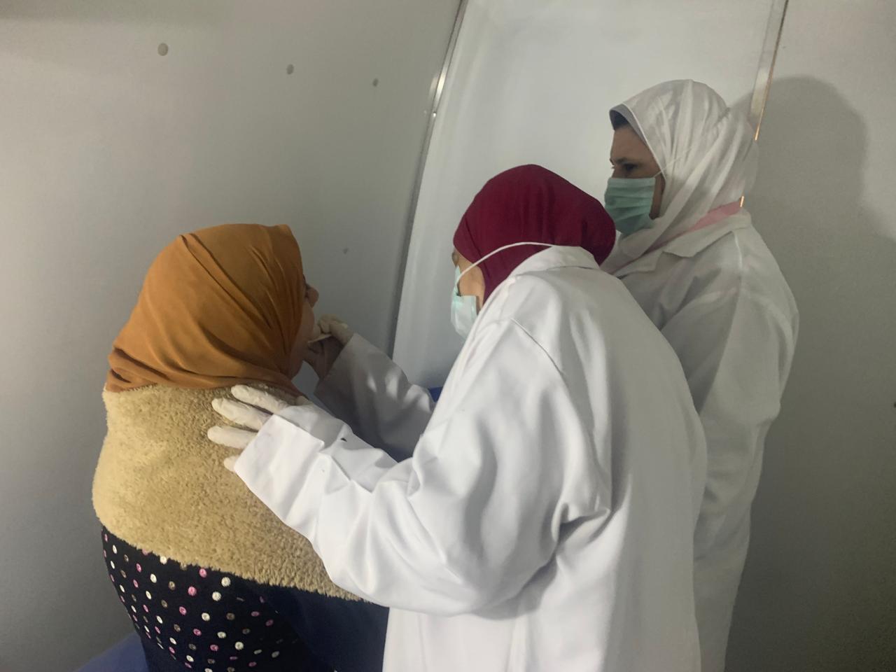 الكشف على 683 مواطنًا خلال قافلة طبية مجانية بقرية واقد بالبحيرة 