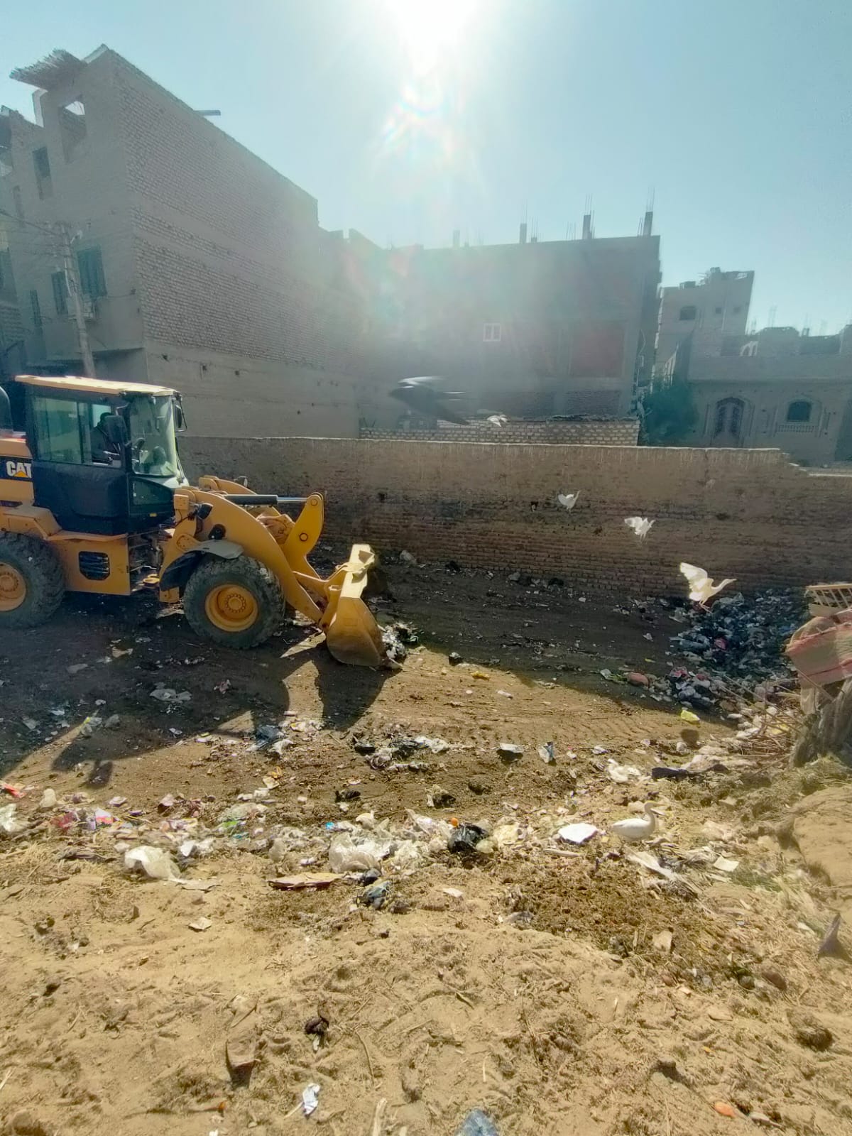 رفع 16 طن مخلفات وأتربة خلال حملات النظافة بمدينة قفط
