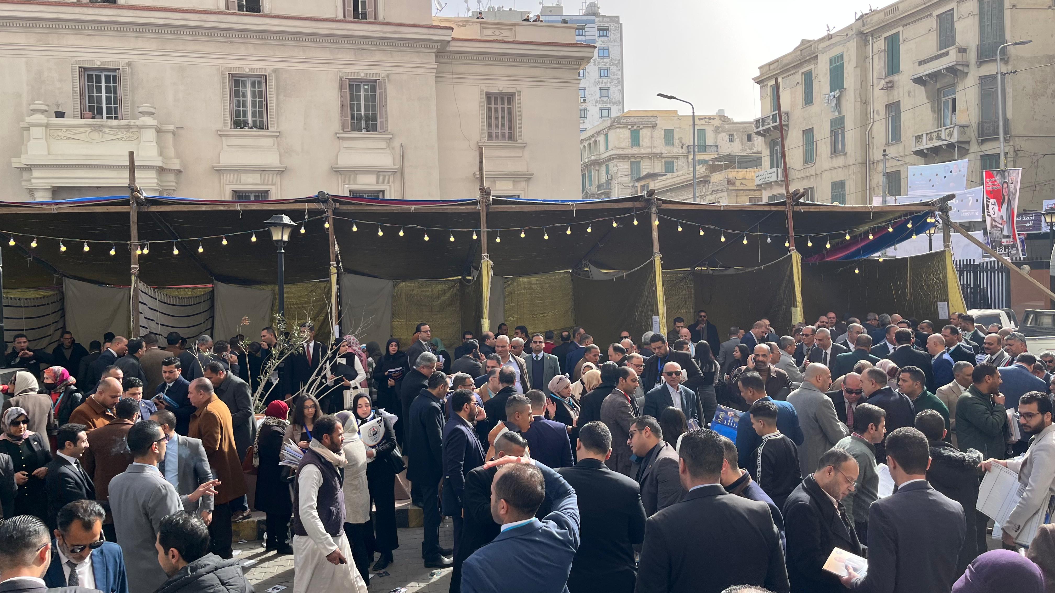 انتخابات نقابة المحامين بالإسكندرية اليوم.. إقبال كبير ومنافسة شرسة بين 68 مرشحاً