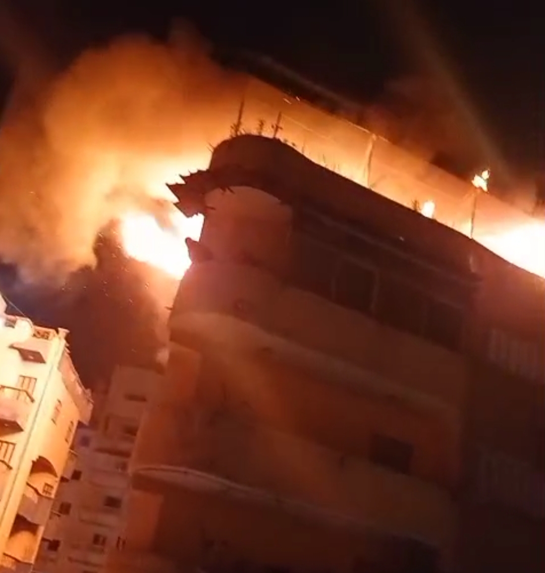 النار أكلت كل شئ..  حريق داخل شقة بدمنهور دون حدوث خسائر بالأرواح