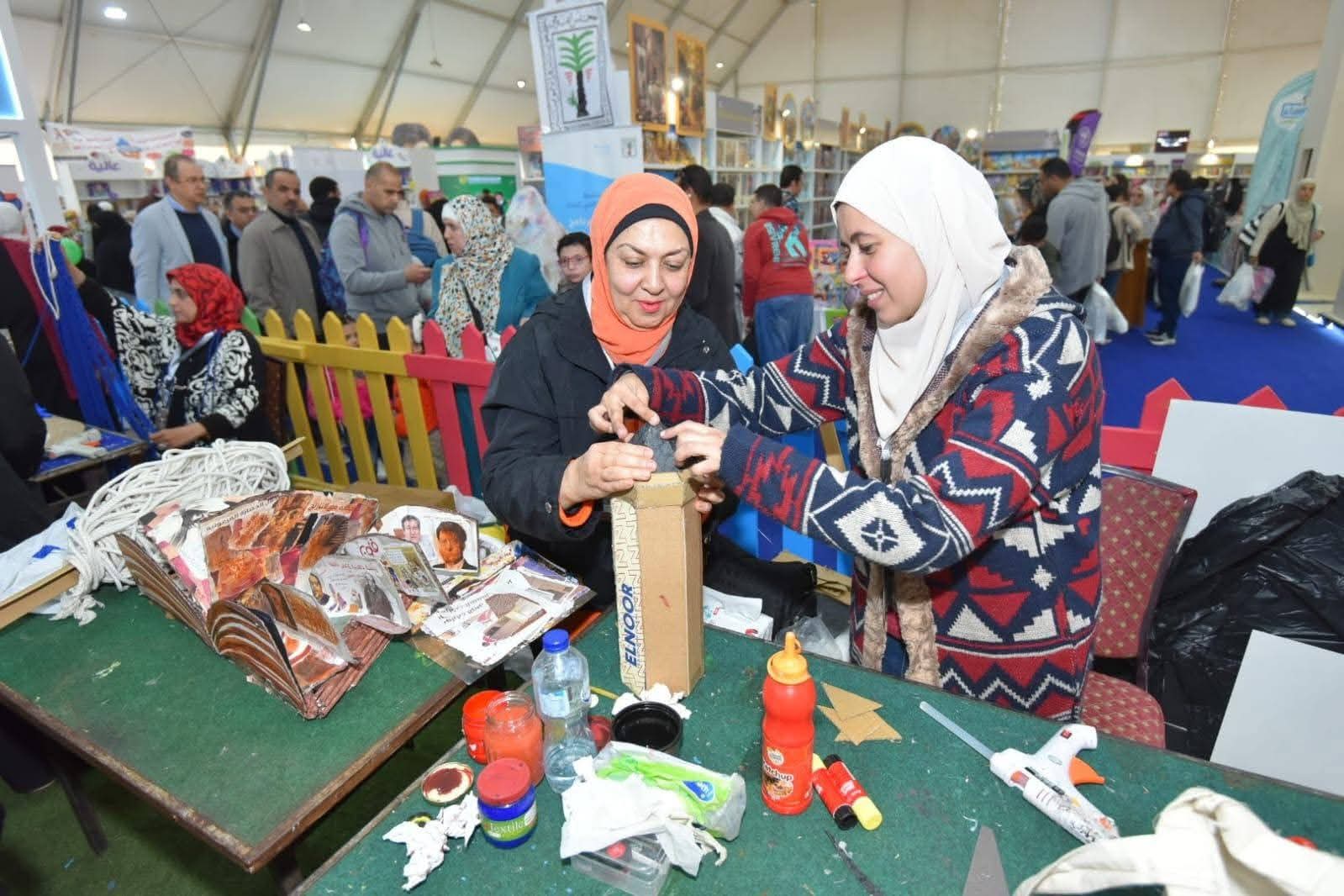 قبل يومين من ختام فعالياته.. معرض القاهرة الدولي للكتاب يستقبل نحو 5.5 مليون زائر منذ فتح أبوابه للجمهور