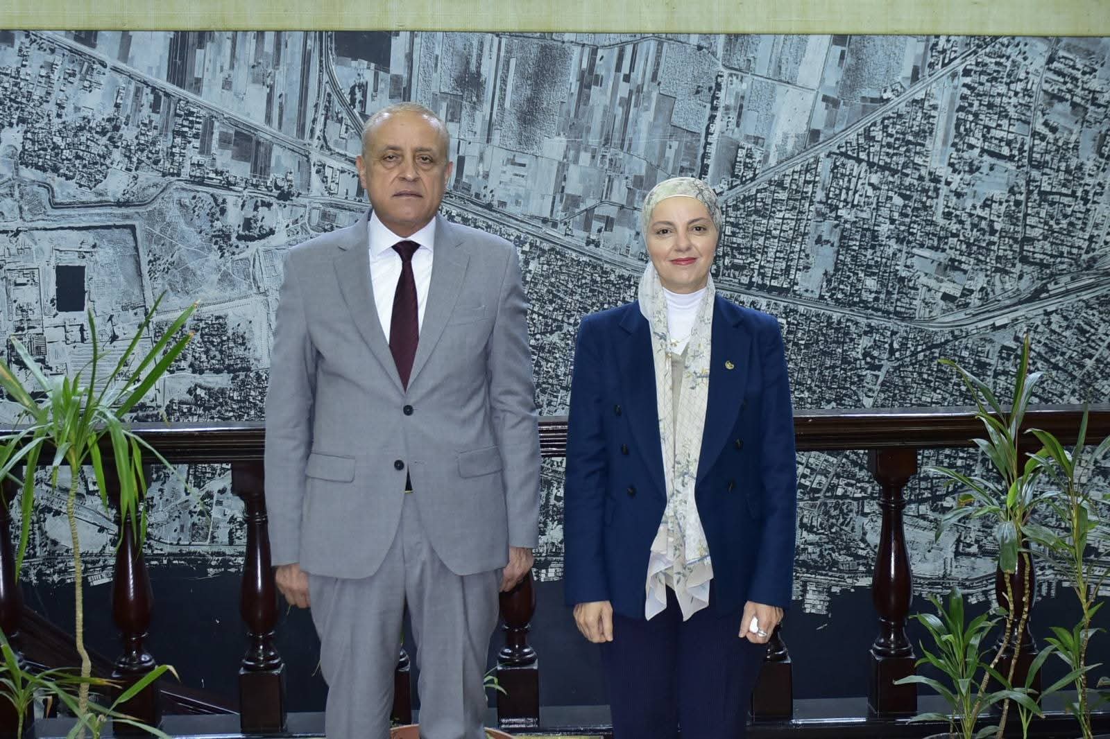 محافظ الأقصر يبحث مع  مديرة برنامج الأغذية العالمي بمصر  سبل تعزيز التعاون المشترك